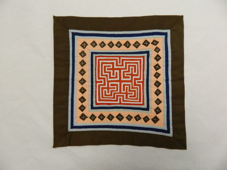 Applique Paj Ntaub – Hmong Archives